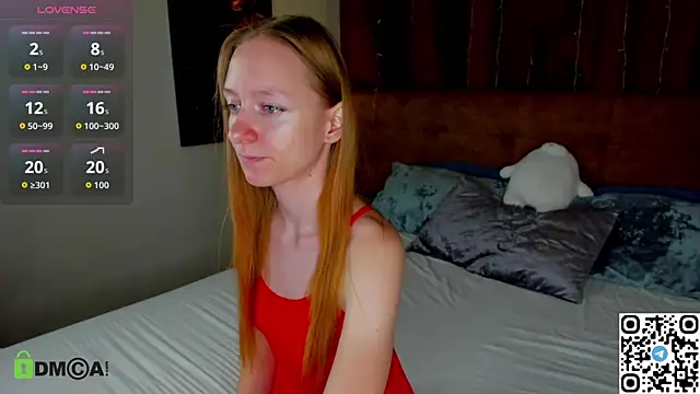 Mia E1fie online show from September 14, 2025, 9:31 am