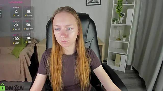 Mia E1fie online show from November 3, 2025, 9:24 am