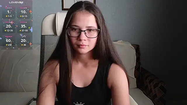 Snapshot of LuciaSenual chatting on October 16, 2025, 3:31 pm LuciaSenual online show from October 16, 2025, 3:31 pm