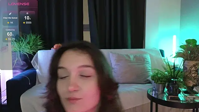 DebiHenks online show from November 21, 2025, 5:12 pm