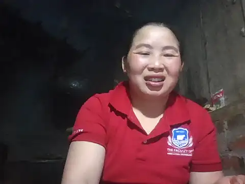 Snapshot of PhamPhung chatting on December 14, 2025, 12:55 pm PhamPhung online show from December 14, 2025, 12:55 pm