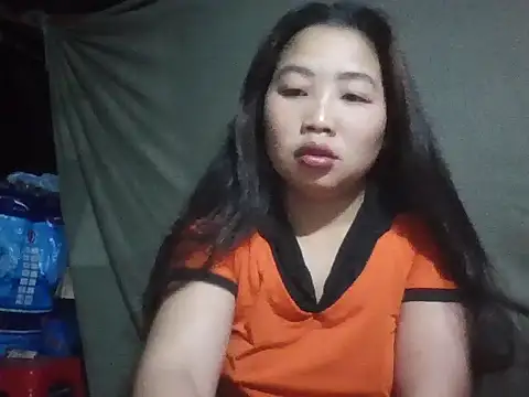 Snapshot of PhamPhung chatting on December 19, 2025, 10:56 pm PhamPhung online show from December 19, 2025, 10:56 pm