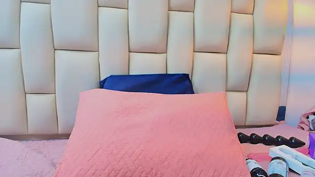 sweet amye online show from February 8, 2026, 7:11 pm