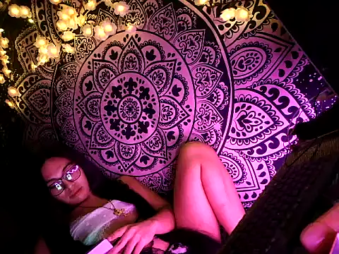 Snapshot of Madylinebigcock69 chatting on February 27, 2026, 11:15 pm Madylinebigcock69 online show from February 27, 2026, 11:15 pm