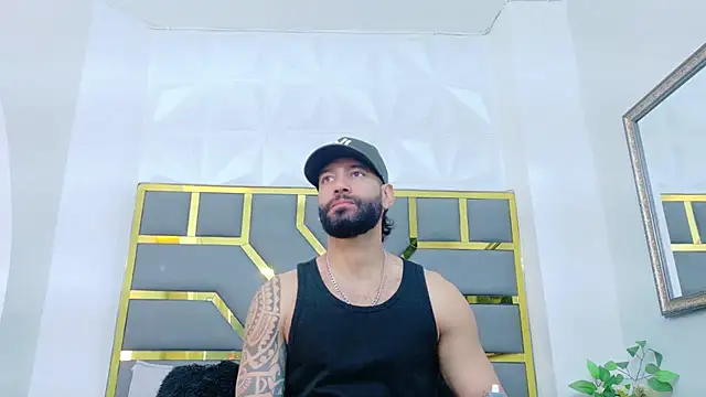 Snapshot of yorbymaxx chatting on November 22, 2025, 2:27 pm yorbymaxx online show from November 22, 2025, 2:27 pm