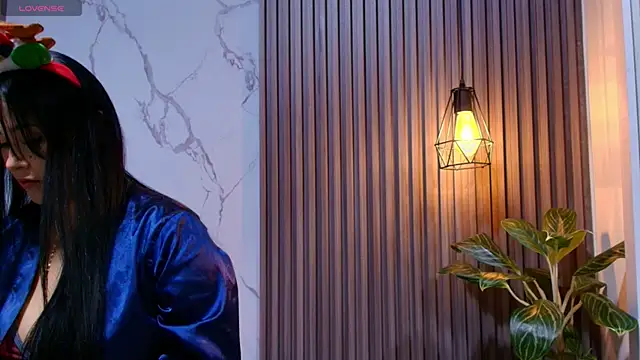 Snapshot of Cherry__blossom18 chatting on December 1, 2025, 11:33 am Cherry blossom18 online show from December 1, 2025, 11:33 am