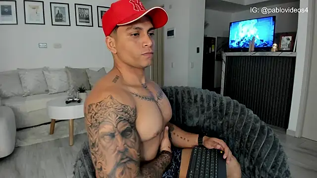 Nicolasmontoya16 online show from December 22, 2025, 2:44 am