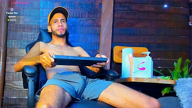 Alex bigcock11  online show from November 13, 2025, 1:04 pm