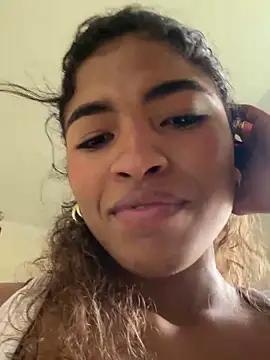 sienna glow online show from February 27, 2026, 5:02 pm