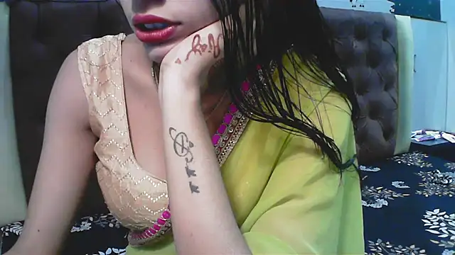 Snapshot of elize__ chatting on October 12, 2025, 3:08 am elize   online show from October 12, 2025, 3:08 am