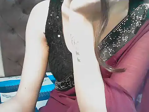 Snapshot of elize__ chatting on October 3, 2025, 2:37 am elize   online show from October 3, 2025, 2:37 am