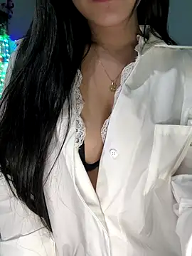 Donna11 online show from November 29, 2025, 3:23 pm