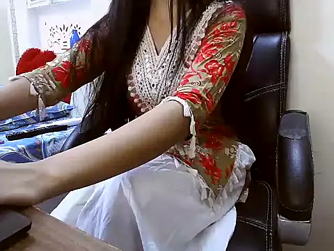 Snapshot of Simranjeet_kaur26 chatting on July 17, 2026, 2:14 pm Simranjeet kaur26 online show from July 17, 2026, 2:14 pm