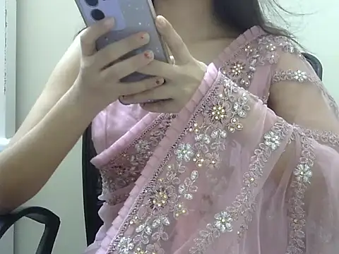 Simranjeet kaur26 online show from October 24, 2025, 3:00 pm