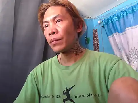 Snapshot of YourTopweng chatting on April 9, 2026, 3:52 am YourTopweng online show from April 9, 2026, 3:52 am