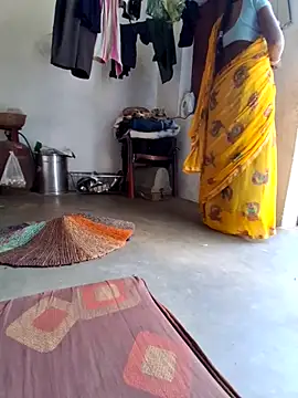 RAYI Queen 3 online show from November 10, 2025, 3:55 am