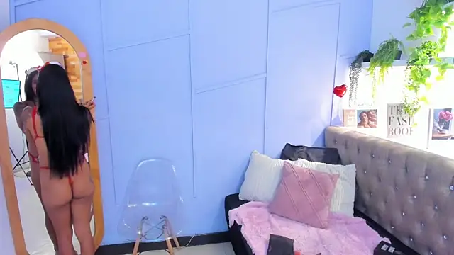 milavega  online show from April 10, 2026, 3:19 pm