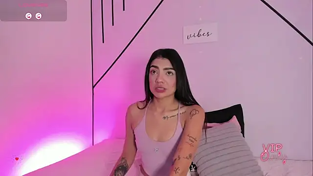 MiahCornell  online show from February 10, 2026, 7:46 pm