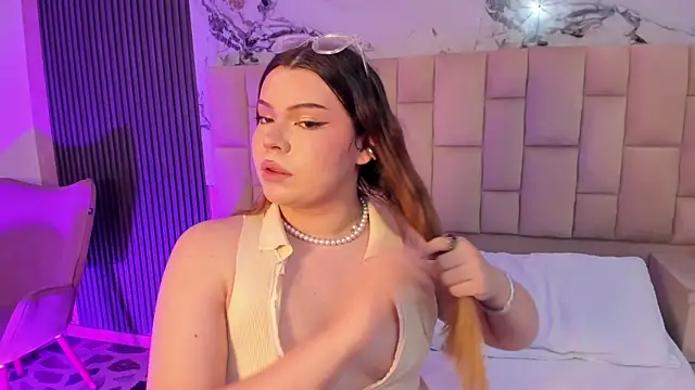 Maxxxine1 online show from March 2, 2026, 10:06 pm