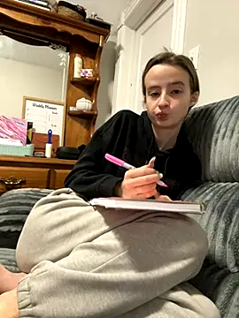 SeccySerena online show from October 30, 2025, 5:10 pm