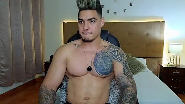 Snapshot of Steven_Velez chatting on September 30, 2025, 11:22 pm Steven Velez online show from September 30, 2025, 11:22 pm