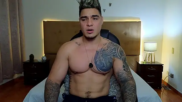 Snapshot of Steven_Velez chatting on September 19, 2025, 12:47 am Steven Velez online show from September 19, 2025, 12:47 am