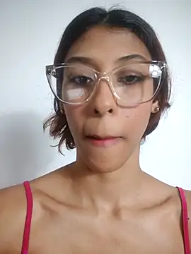 Mia kam21 online show from October 19, 2025, 6:38 am