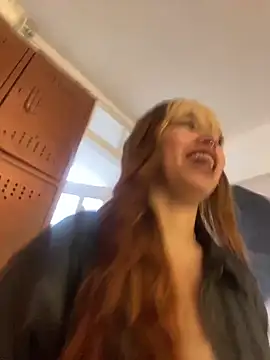 Sallem Pink online show from November 15, 2025, 11:14 am