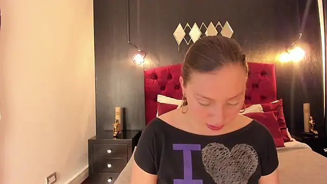 Widny Beaumont online show from November 3, 2025, 3:45 am