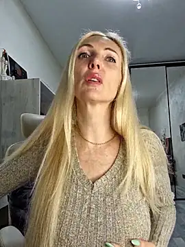 Monna online show from December 4, 2025, 2:38 pm