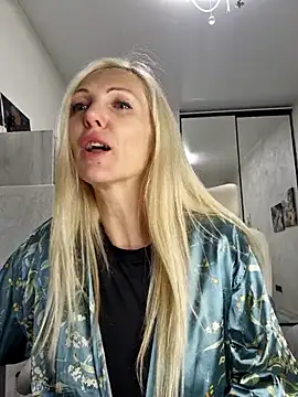 Monna online show from October 3, 2025, 2:18 pm