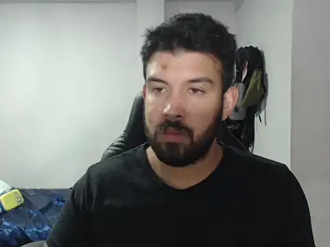 Axel11113 online show from October 22, 2025, 2:33 am