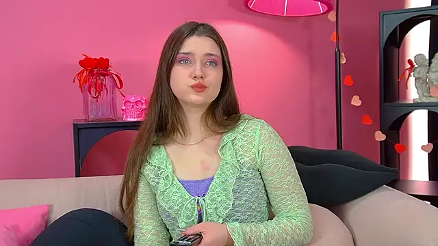 JessicaJewells online show from March 29, 2026, 6:26 am