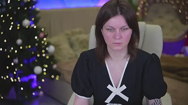 TinaMelt online show from December 16, 2025, 7:40 pm