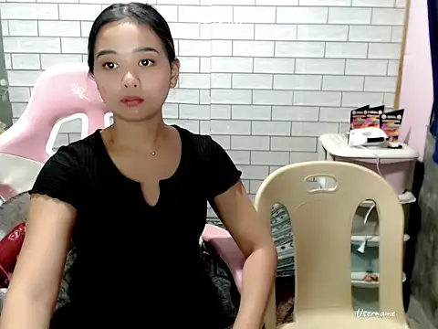 Rainea149 online show from February 7, 2026, 2:58 pm