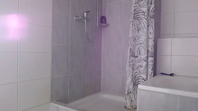 Snapshot of Hijuga chatting on February 8, 2026, 9:18 am Hijuga online show from February 8, 2026, 9:18 am