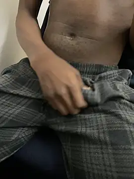 Callmebabyfa53 online show from May 16, 2026, 5:23 pm