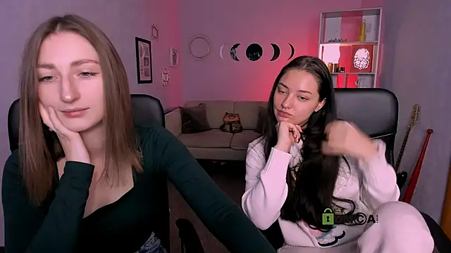 eva smiith  online show from December 18, 2025, 6:40 am