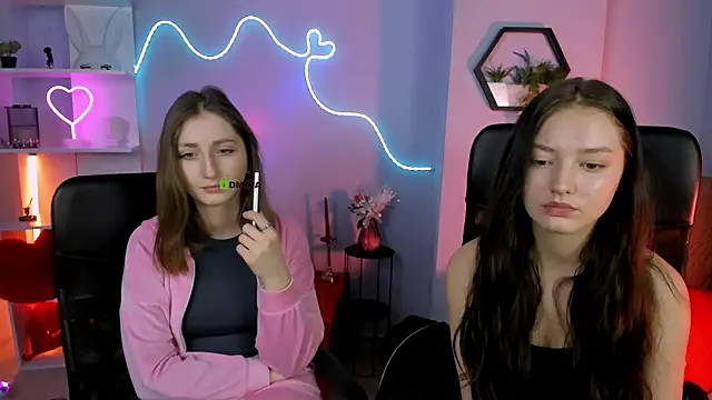 eva smiith  online show from February 5, 2026, 7:15 am