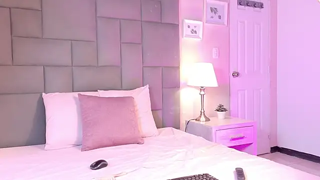 Snapshot of Noah_Bells chatting on April 7, 2026, 12:29 pm Noah Bells online show from April 7, 2026, 12:29 pm