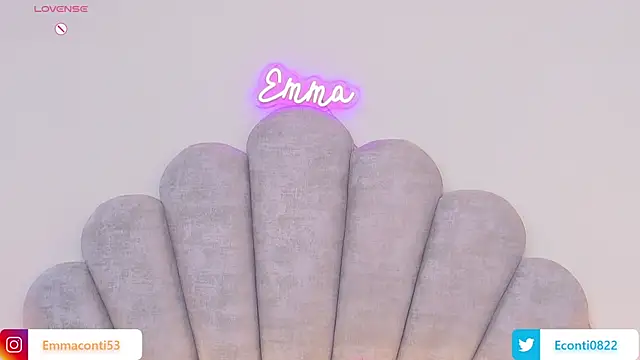 emma-conti2 online show from December 5, 2025, 3:43 pm