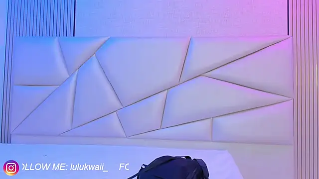 lulukawai16 online show from April 13, 2026, 7:07 pm