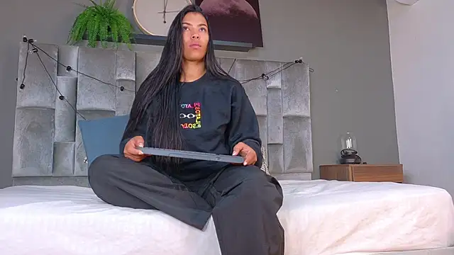 RiriiBrunette   online show from February 22, 2026, 11:56 am