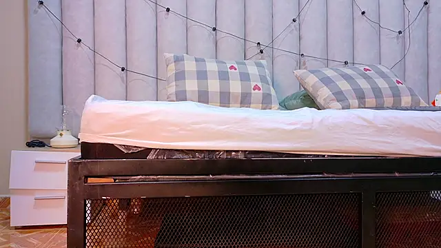 RiriiBrunette   online show from February 24, 2026, 7:37 pm