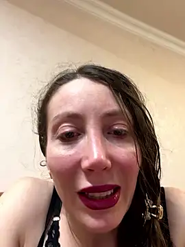 HellaryTourent online show from January 15, 2026, 4:10 pm