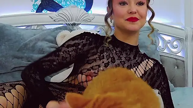 EvaMenders online show from November 29, 2025, 5:35 pm