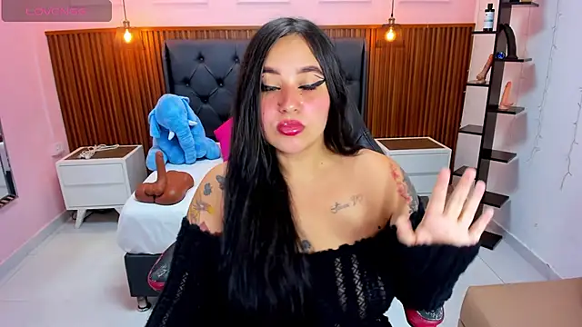 Snapshot of NORALOUX2 chatting on February 13, 2026, 7:25 pm NORALOUX2 online show from February 13, 2026, 7:25 pm