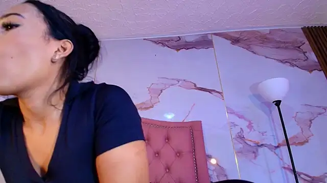 AlyaThompson online show from February 15, 2026, 4:24 am