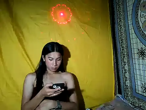 Asian PrettyAle online show from May 5, 2026, 1:25 pm