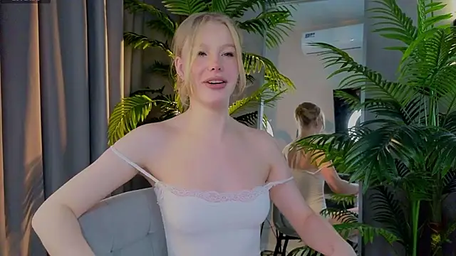 emilyshepar d online show from March 24, 2026, 3:39 am